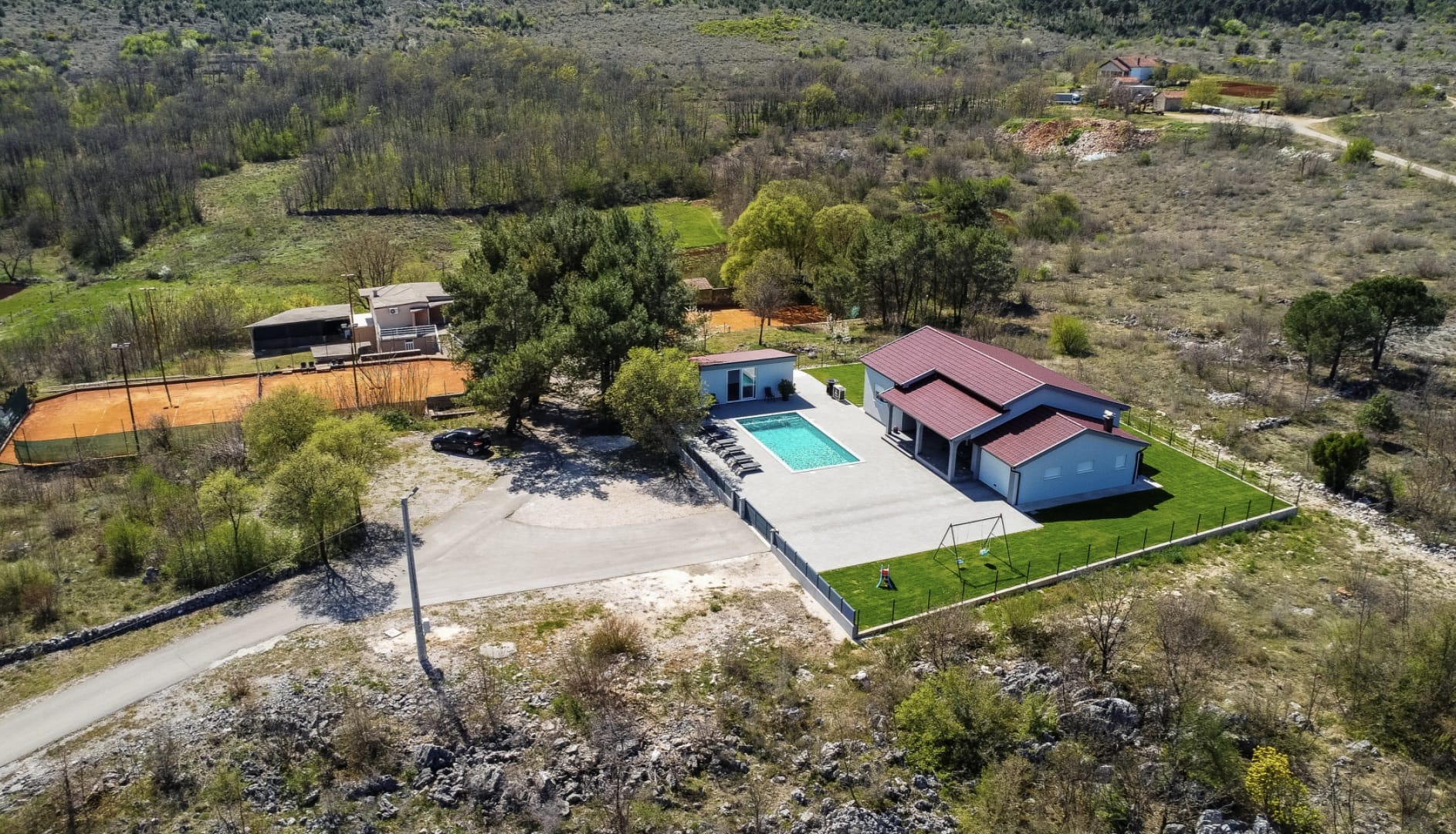 Villa iz zraka — pogled dronom